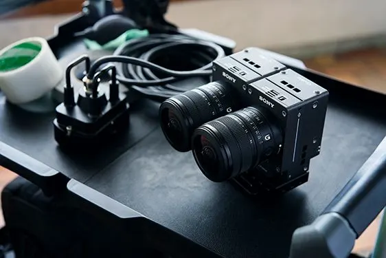 Sony 以兩組 VENICE Extension System Mini 配置立體魚眼拍攝