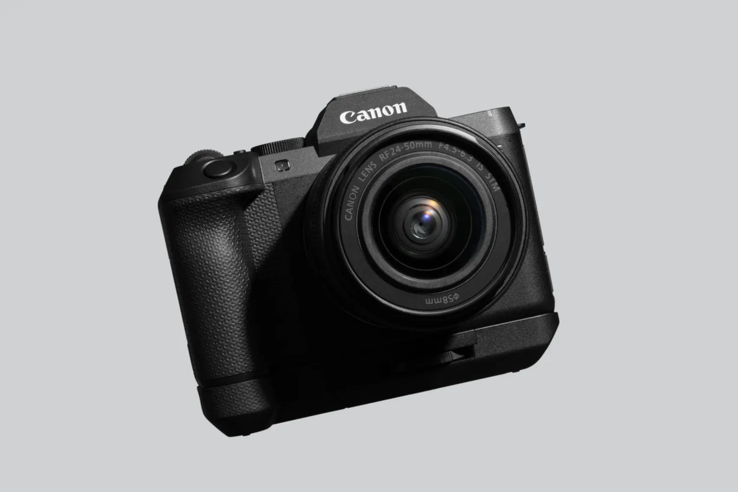 EOS R8 Mark II 搭配 EG-E2 延伸把手