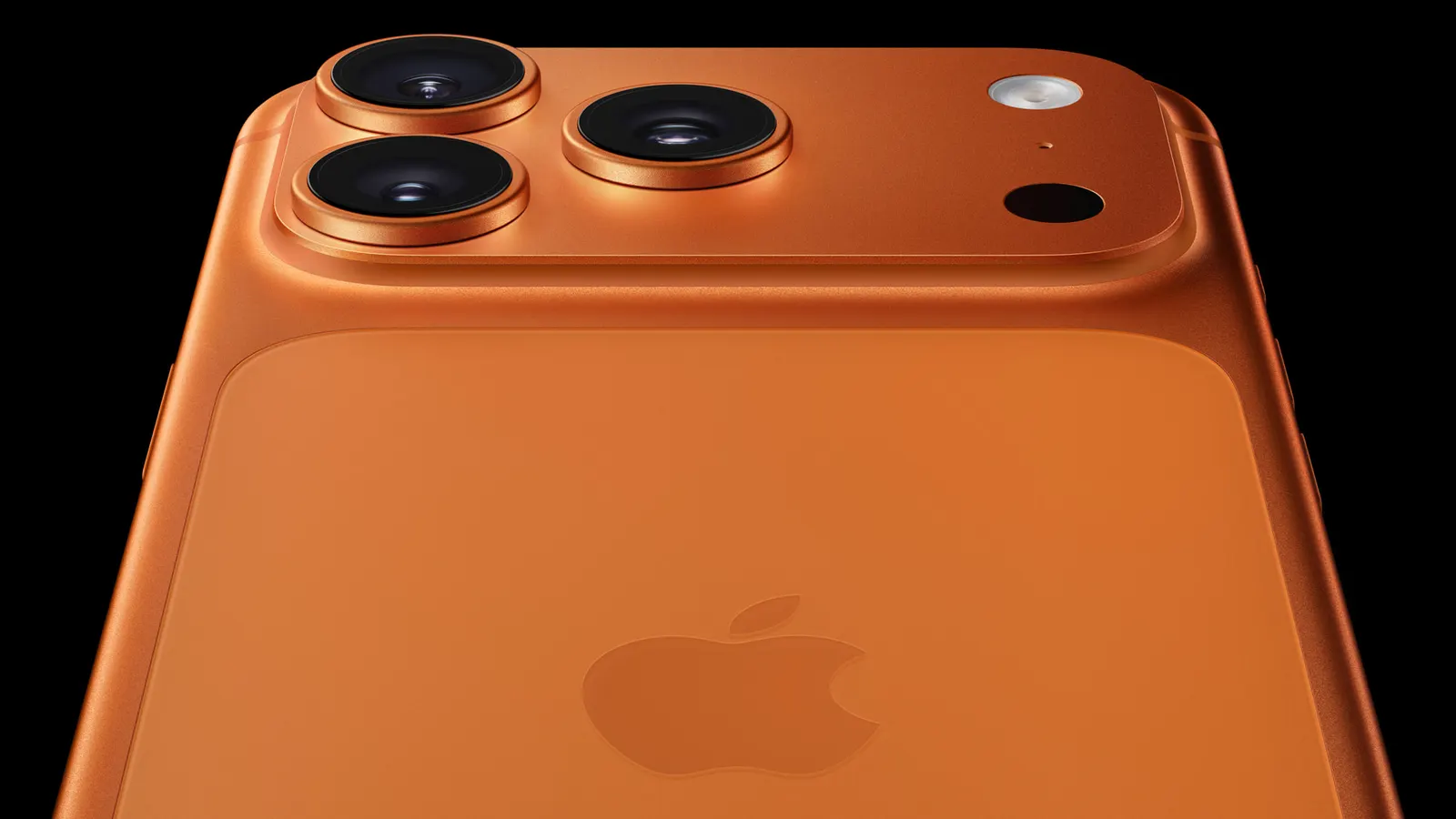 前代 iPhone 17 Pro 三鏡頭官方資料照，非摺疊 iPhone