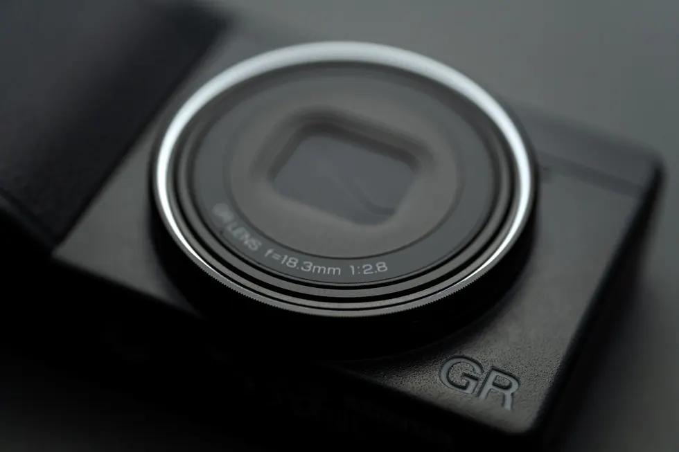 Ricoh GR IV 30 週年版 GN-3 切削飾環細節